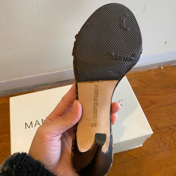 Manolo Blahnik slingback leopard print heels with ankle cuff! Size 35 - Picture 4 of 9